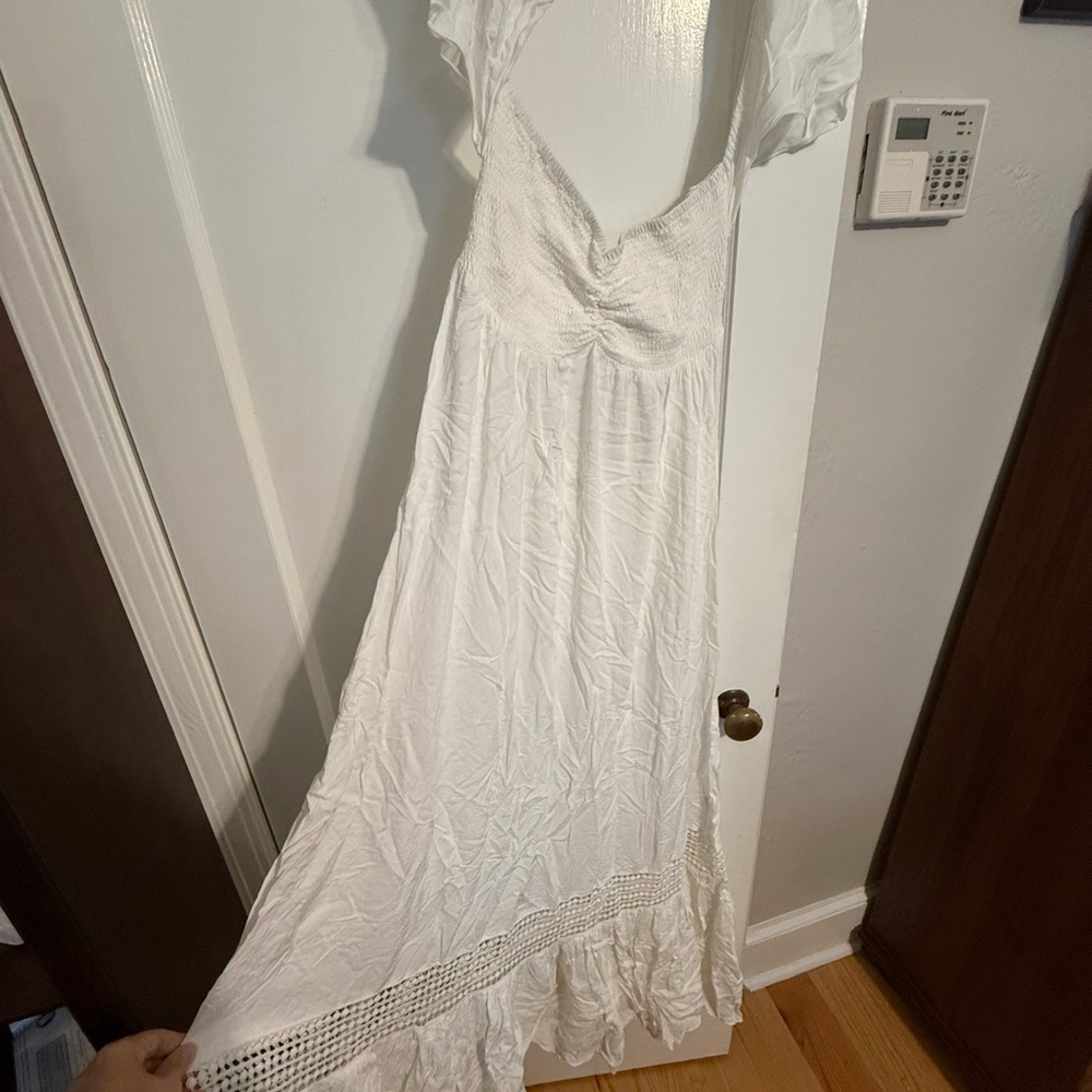 Elegant White Maxi Dress